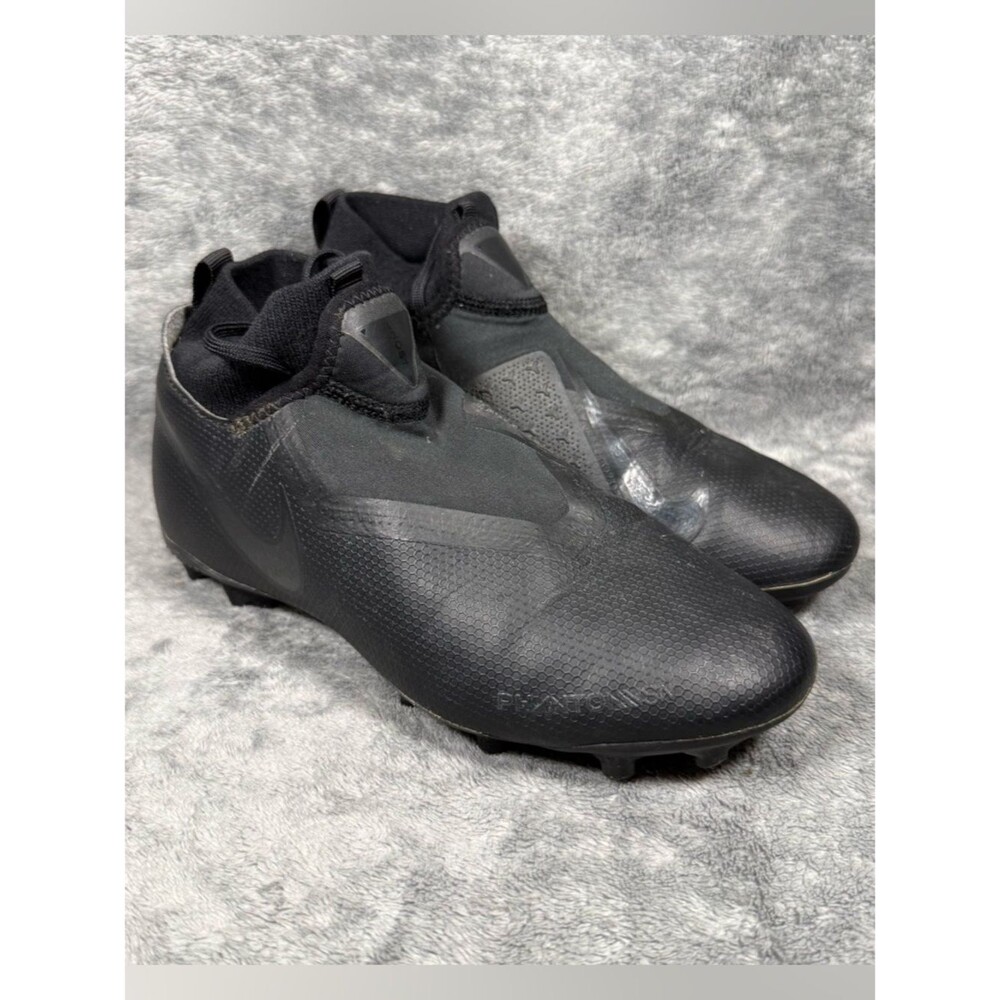 3.5Y Nike Phantom Vision Academy DF FG Soccer Cleats Mid Triple Black